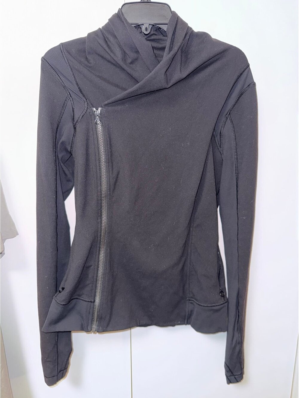 Lululemon Womens Black Bhakti Asymmetrical Zip Jacket yoga Sz 8